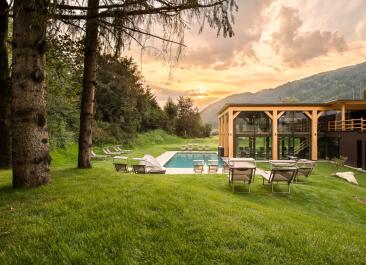 outdoor-garden-alpine-loft-pool